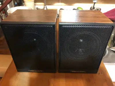 Realistic Minimus 2.5 Speakers, View more