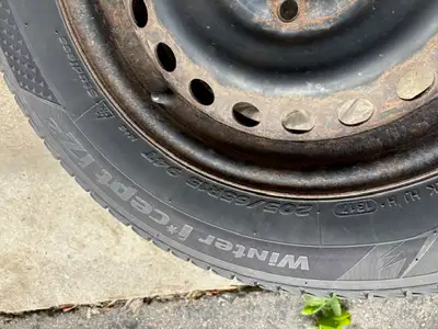 15” rims with 205/65R15 winter tires fits civic lx 2018