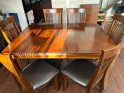 Dining room table with extender, 6 chairs