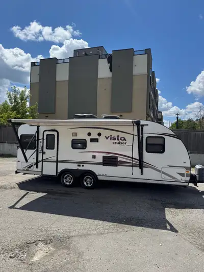 2014 VISTA CRUISER ULTRA LIGHTWEIGHT Lbs3800 23Ft Bunk beds Table turns to bed All electric works No...