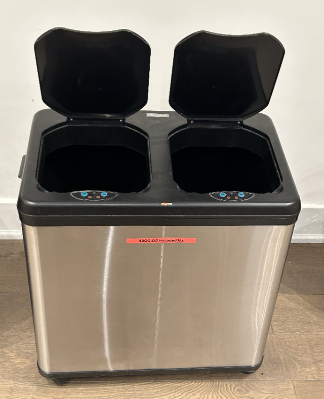 Pre-owned Sensor Dual Trash bin in Other in Markham / York Region