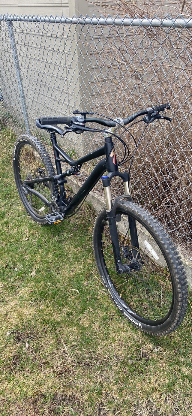 Custom Camber Specialized FSR bike   in Mountain in Vernon - Image 3