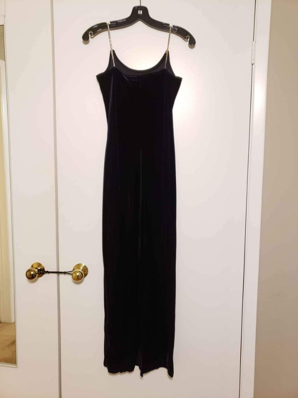 Black Velvet Stretchy Full Length Dress w Rhinestone Straps Sz 6 in Women's - Dresses & Skirts in Oshawa / Durham Region - Image 2