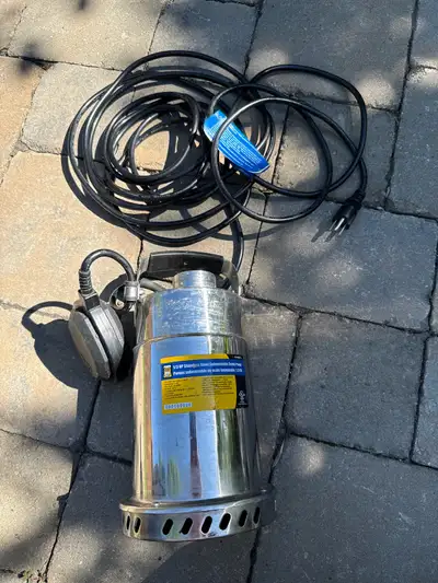 Submersible Pump 1/3 hp 42gpm and 40’ hose , View more