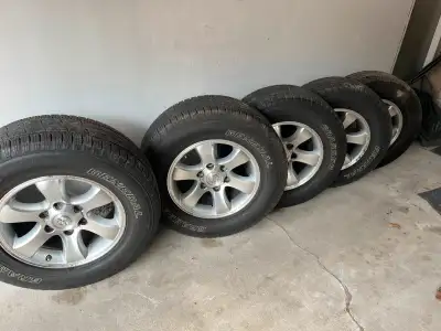 5 rims & tires for 2006 4 Runner. 265/65 R 17 M&S General Grabber HTS. Treadwear 680, Traction A, Te...