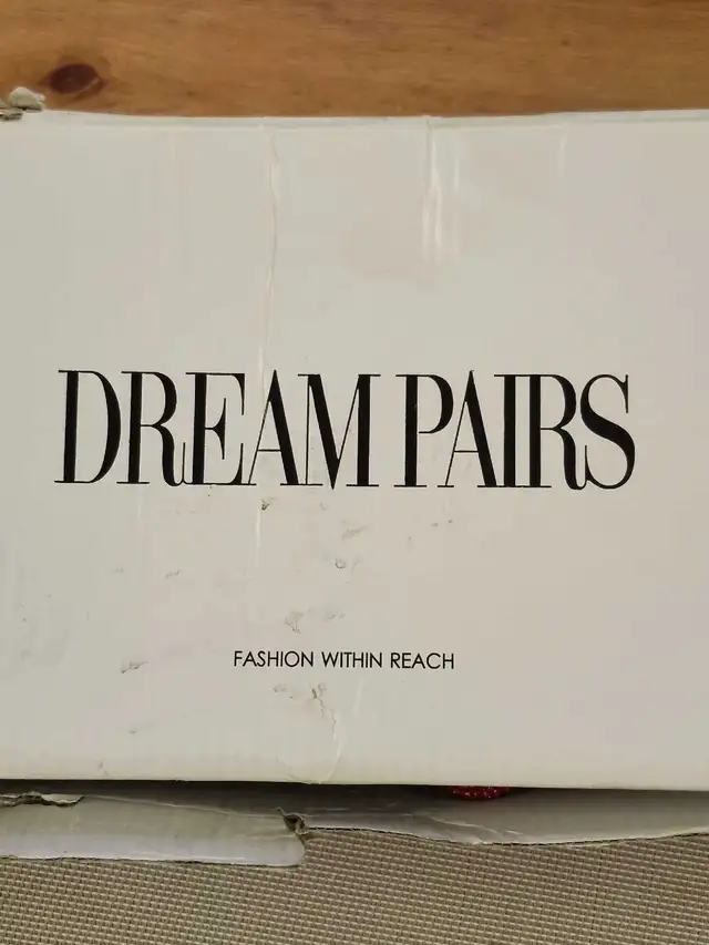 Ladies shoes Size 11 in Women's - Shoes in Oshawa / Durham Region - Image 4