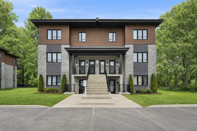 CONDO 5 ½ À LOUER – BLAINVILLE Grand condo lumineux de 1 303 pi², situé au 2e étage d’une constructi...