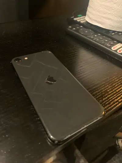 iPhone SE 2 cracked, View more