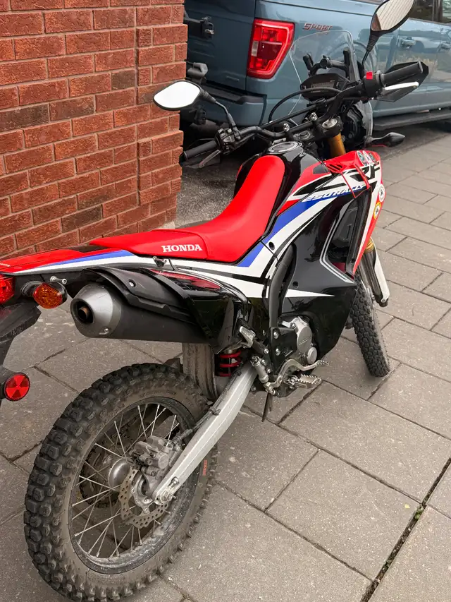 2018 Honda CRF 250 Rally in Dirt Bikes & Motocross in Barrie - Image 4