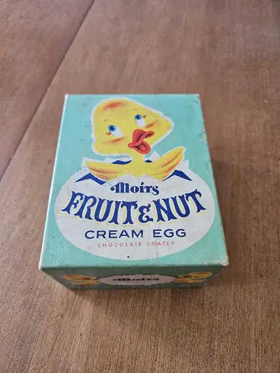 Vieille boîte de carton pour chocolat vintage, View more