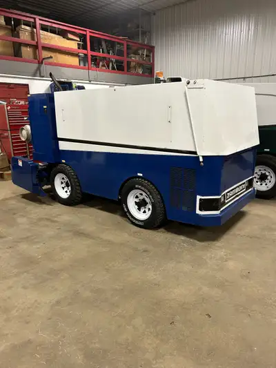 Zamboni 445, View more