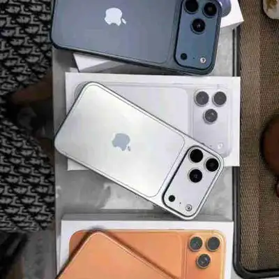 iPhone 17 Pro Max Will have it shipped to your house between 1-3days Brand new, in perfect condition...