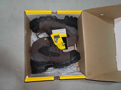 Terra Zephyr Boots - Size 7, View more