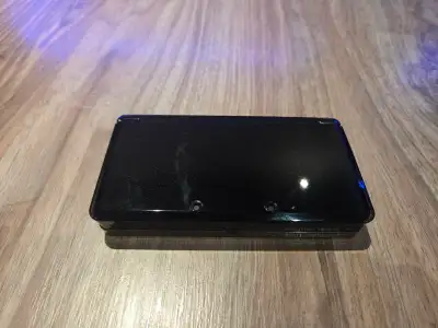Nintendo 3DS originale noire – Très bon état – Chargeur + stylet, View more