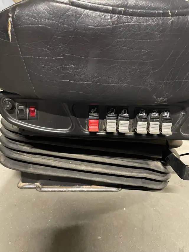 Peterbilt seat65226785772161123