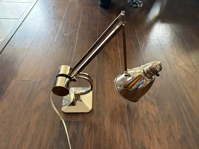Lloyd Desk Lamp414907385576181761