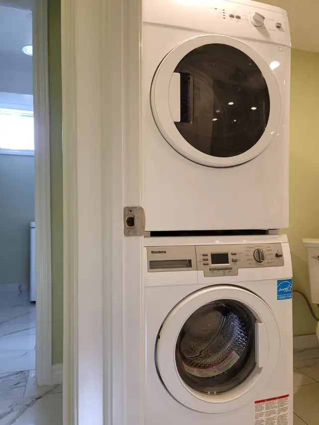 Spacious Room for Rent - Yonge and Finch in Room Rentals & Roommates in City of Toronto - Image 6
