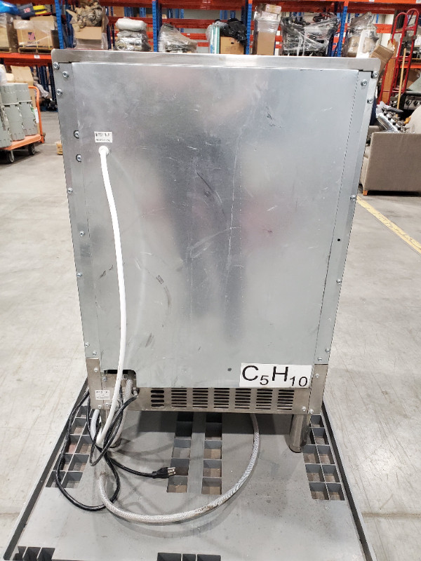 Atosa YR280-AP-161 283 lb Cube Ice Machine in Other in Calgary - Image 4
