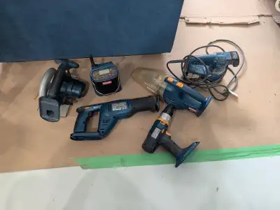 Selling a set of old Ryobi tools including: - R10633 5-1/2" circular saw - P510 reciprocating saw -...