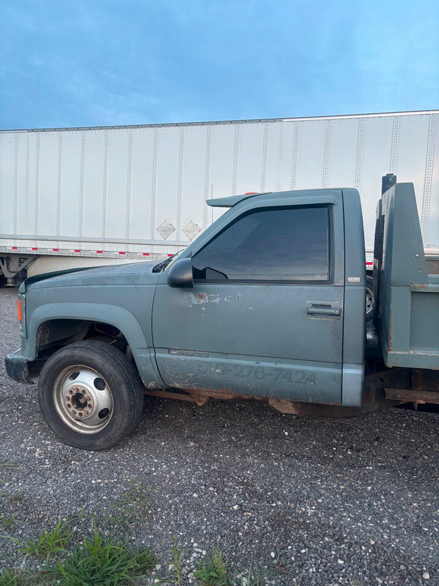 1997 chev3500 for sale in Cars & Trucks in London - Image 3