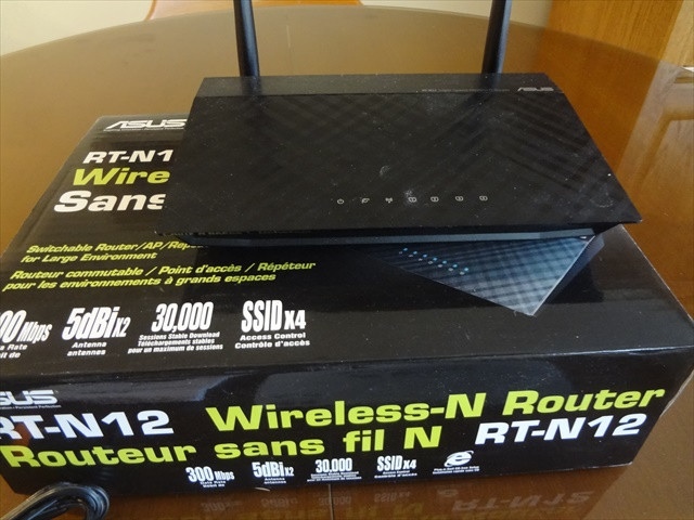 Asus Wireless router in Networking in St. Catharines - Image 3