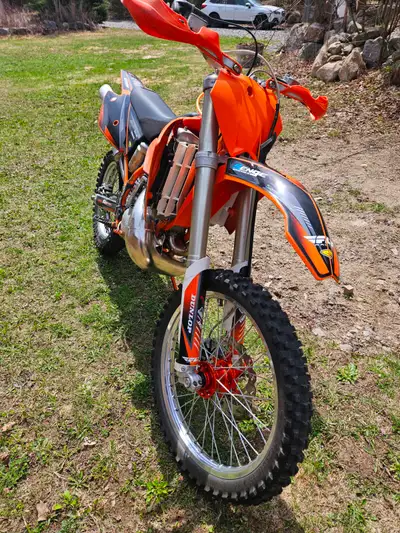 KTK 200 EXC Nice condition, has 1/2 hour on a new top end with replated cylinder. New SKF fork seals...