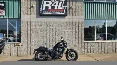 Honda Motorcycles & ATVs 2 Honda Rebel 500cc 6 rapports Reservoir : 11.2 litres Poids : 417 livres C...