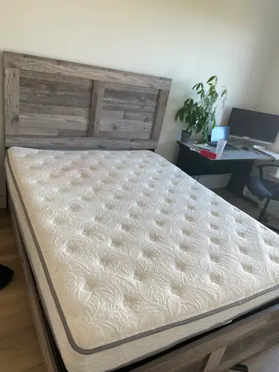 Queen Bed Set, View more