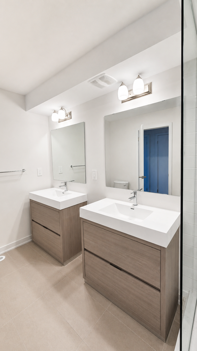 LOCATION, LOCATION, LOCATION! If You Are Looking For A 4 Bed + Den Townhouse With Exceptional Design...