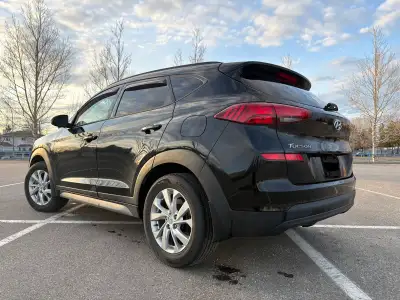 Please no dealers. Selling my 2021 Hyundai Tucson Preferred w/sunroof and leather. Two key fobs Heat...