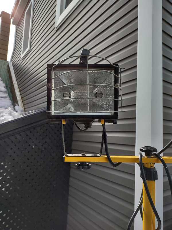 Dual halogen work light in Other in Renfrew - Image 3