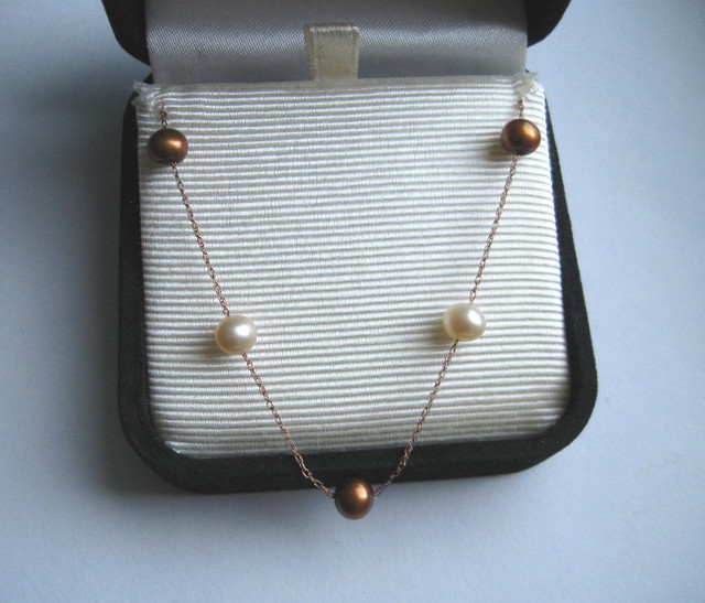 14k Rose Gold Freshwater Pearl Strand Necklace 16.5 Inch in Jewellery & Watches in Truro - Image 3