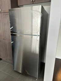 L2 Stainless steel top freezer refrigerator 