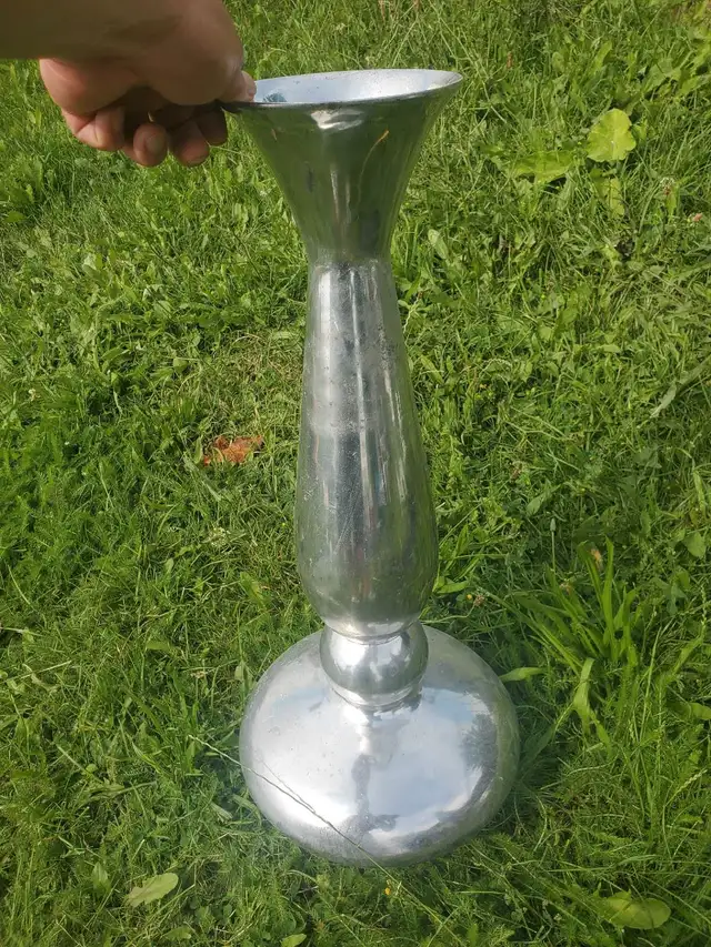 Silver Metal Vase63010223533315122