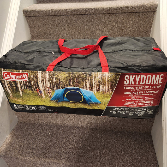 Camping Tent 8 Person XL Skydome with Full Fly Vestibule Blue Ni in Other in Kitchener / Waterloo