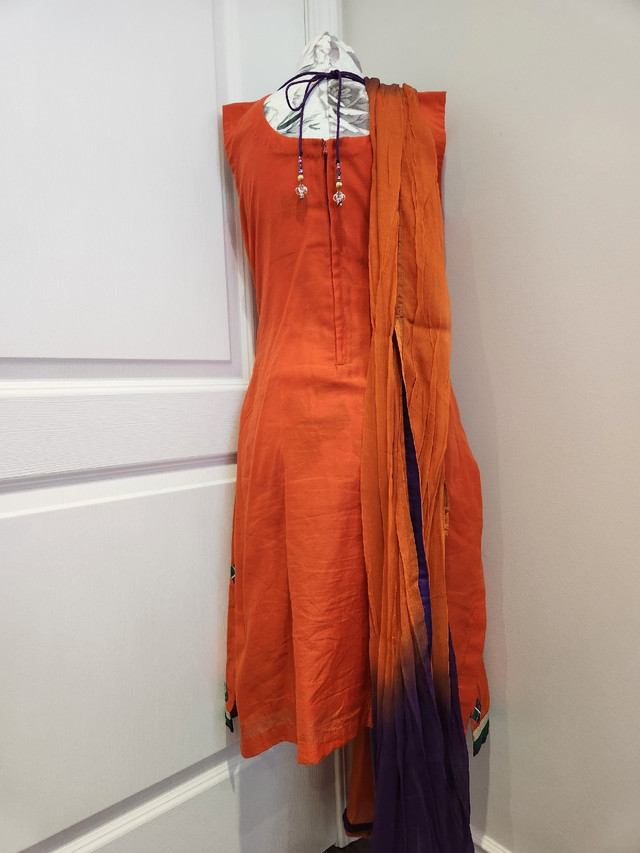 XS Orange and purple 3 piece suit in Women's - Other in Mississauga / Peel Region - Image 2