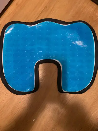 Gel seat cushion .is good for people work long hours on the computer.or if you are taxi driver or Ub...