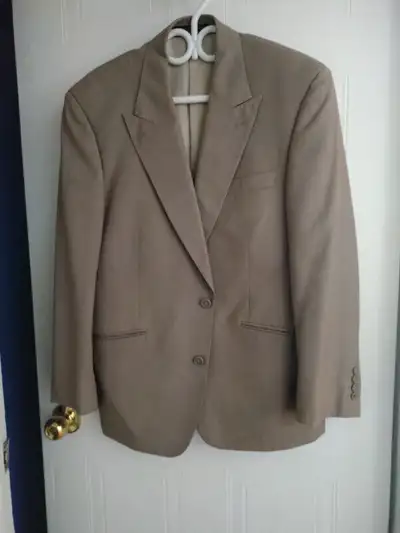 Veston d'habit pour homme beige, grandeur 42, View more