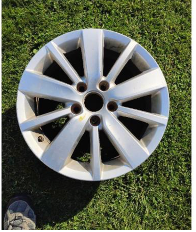 2 MAGS POUR GOLF 205-55R-16 USAGÉS MAIS EN BONNE CONDITION $ 100.00 CH