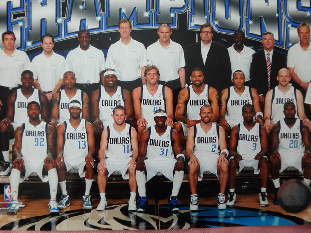 Dallas Mavericks 2010-11 Championship 10" x 8" Team Photo in Arts & Collectibles in Dartmouth - Image 4