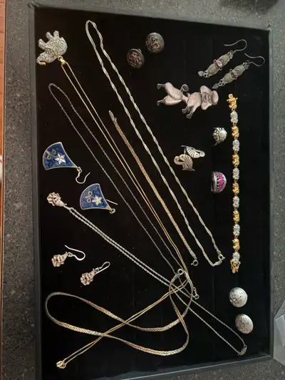 244 sunset heights crossfield . Lots of Vintage Jewerly garage sale Sept 10th to the 13th some gold...