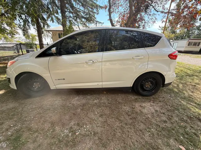 Ford C-Max63871252323843121