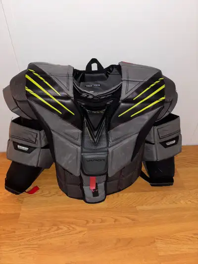 Adult Large bauer hyperlite chest protector, used 1 season, price is obo will deliver in edmonton an...