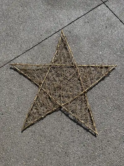 Hanging star, View more