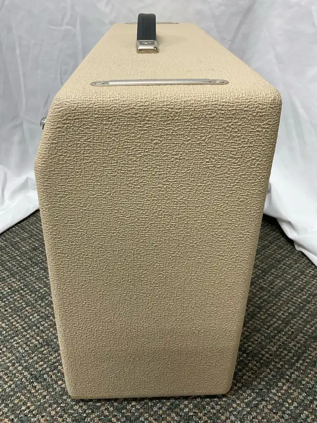 FENDER TONE MASTER DELUXE REVERB AMP in Amps & Pedals in North Bay - Image 4