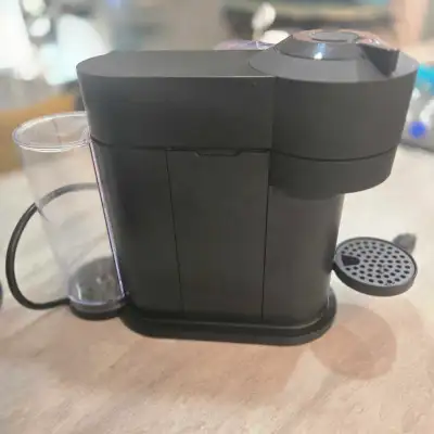 Cafetière nesspresso vietuo next, View more