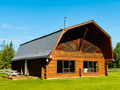 https://www.airbnb.com/l/KGtEMBPC