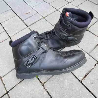 New Mens ICON Motorcycle Boots Size 12 Leather New Condition