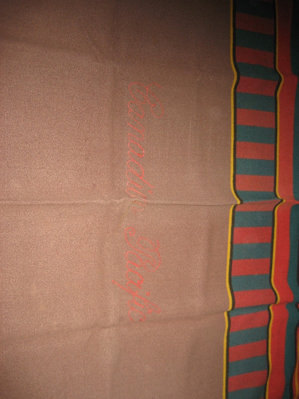 Canadian Pacific Blanket 47 x 80 from 1960's. Arts & Collectibles