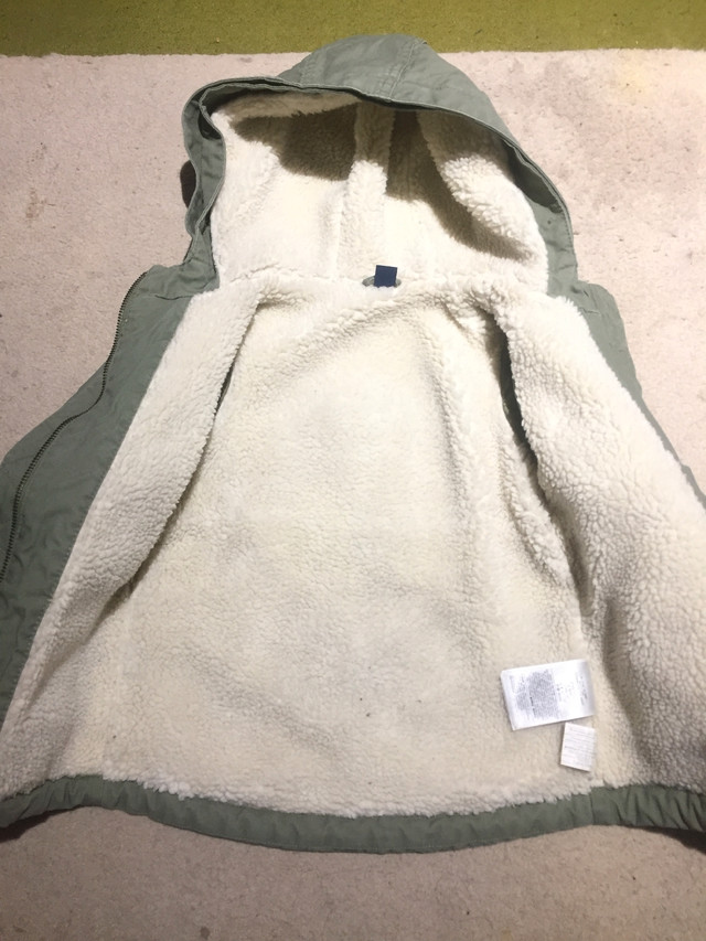Baby gap winter jacket- size 2 toddler in Clothing - 2T in Edmonton - Image 4